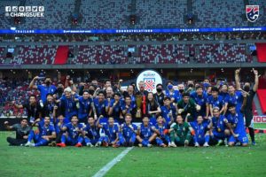 hlv-thai-lan-chung-toi-vo-dich-la-do-chung-toi-manh-dung-noi-nho-theerathon-