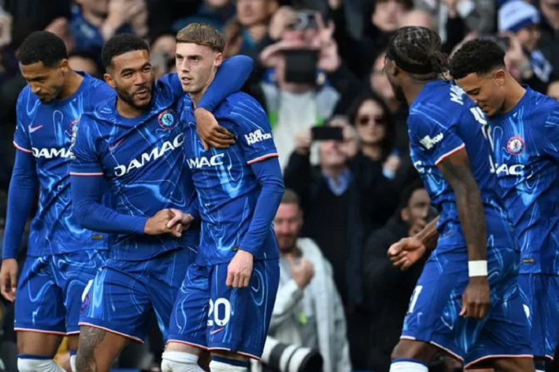 chelsea-tro-lai-champions-league-hao-quang-da-lo-dang-nhung-chua-tron-ven